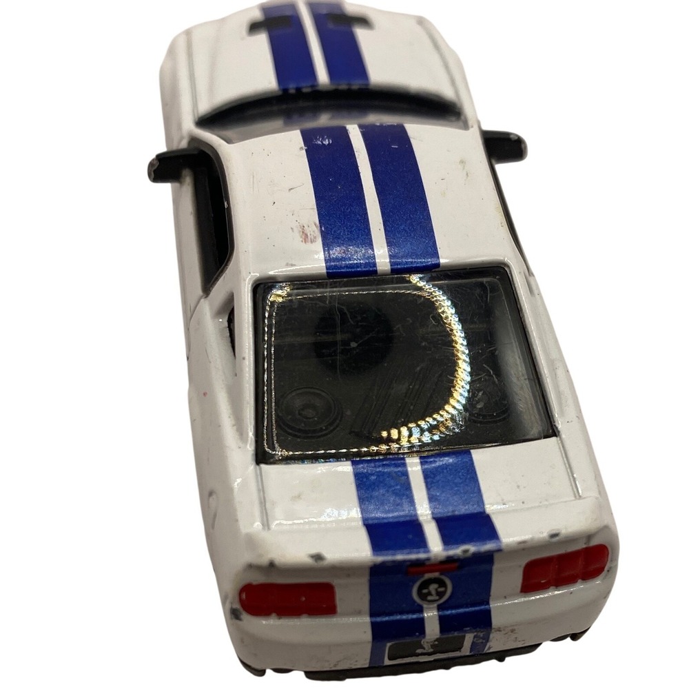 Jada Toys 2007 Shelby GT-500 White Blue Stripes 1/64 Diecast‎ Model Car 91481 - Picture 4 of 7